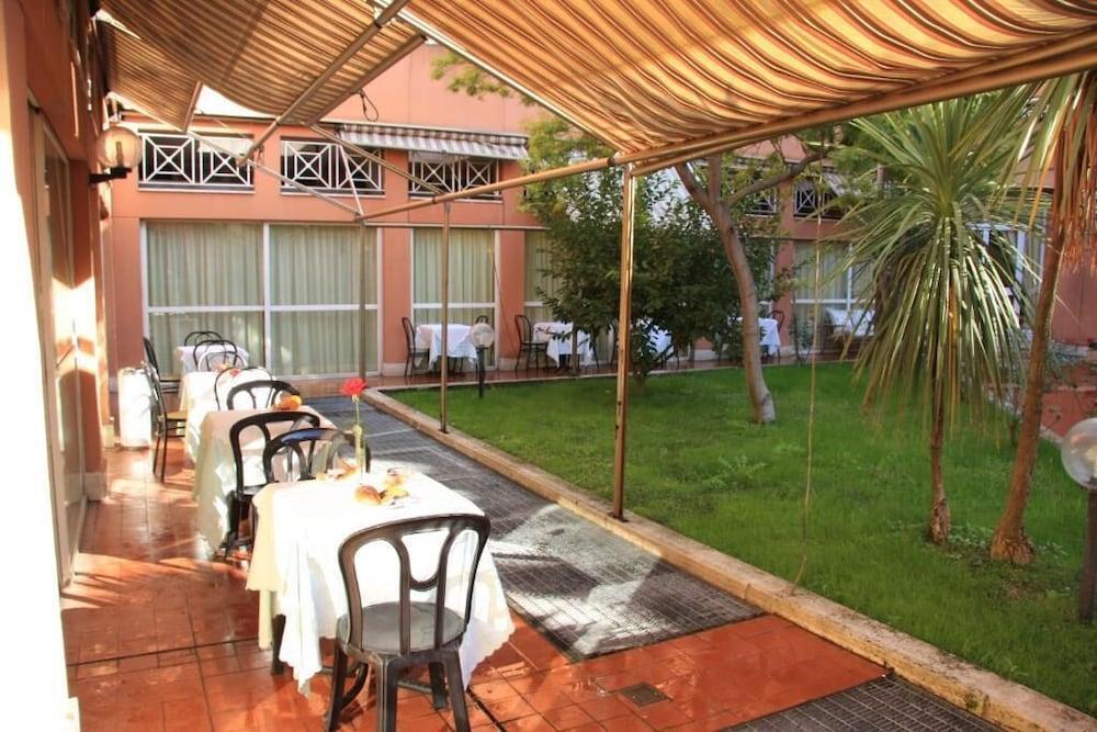 Hotel Citta 2000 Rzym Zewnętrze zdjęcie