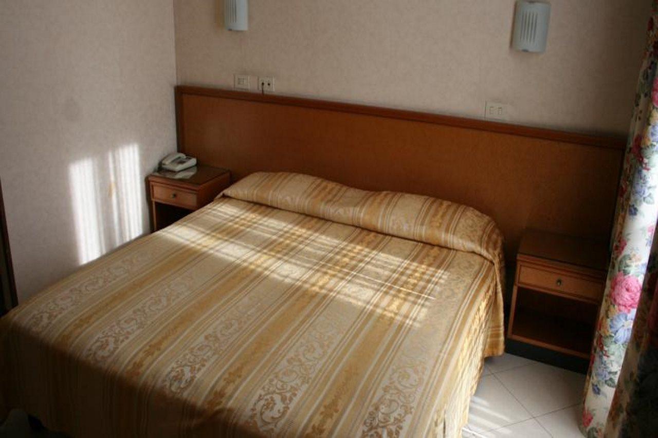 Hotel Citta 2000 Rzym Zewnętrze zdjęcie